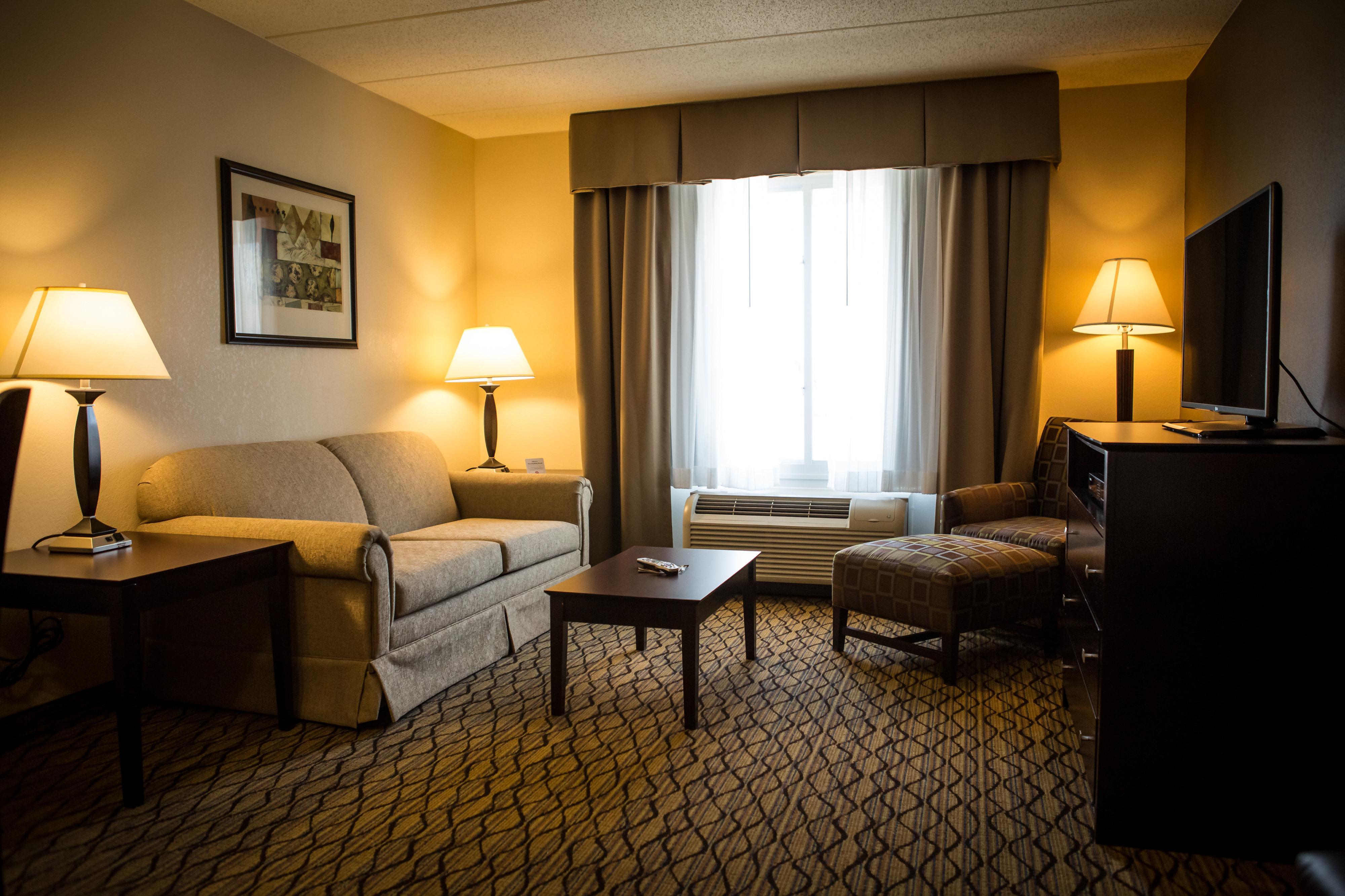 Holiday Express By Ihg Hotel
